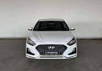 Подержанный автомобиль Hyundai Sonata 2018 года (2 фото)