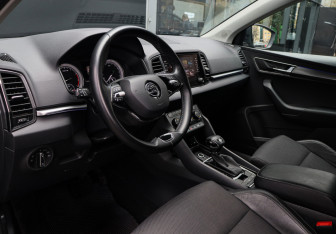 Подержанный автомобиль Skoda Karoq 2021 года (12 фото)