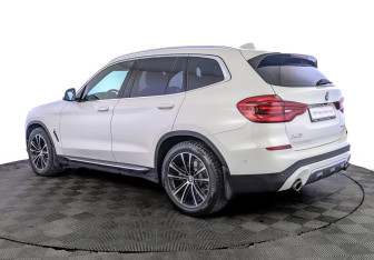 Подержанный автомобиль BMW X3 2020 года (7 фото)