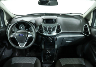 Подержанный автомобиль Ford EcoSport 2016 года (9 фото)