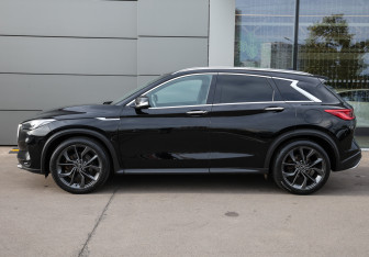 Подержанный автомобиль Infiniti QX50 2018 года (7 фото)