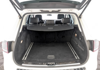 Подержанный автомобиль Volkswagen Touareg 2018 года (10 фото)