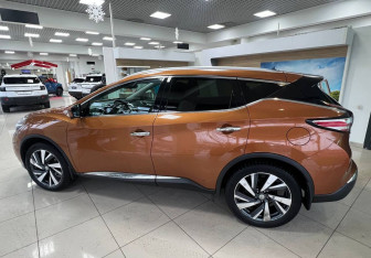 Подержанный автомобиль Nissan Murano Suv 2016 года (8 фото)