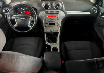 Подержанный автомобиль Ford Mondeo Sedan 2008 года (9 фото)