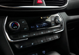 Подержанный автомобиль Hyundai Santa Fe 2019 года (21 фото)