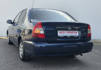 Подержанный автомобиль Hyundai Accent Sedan 2007 года (7 фото)