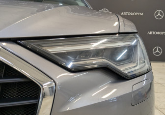 Подержанный автомобиль Audi A6 Sedan 2021 года (11 фото)