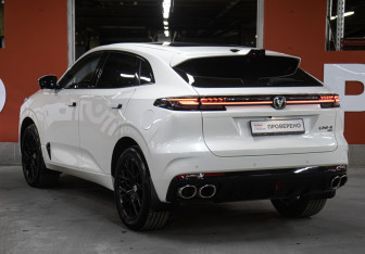 Подержанный автомобиль Changan UNI-K 2023 года (7 фото)