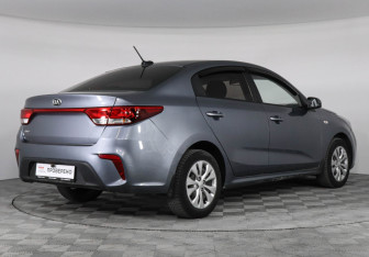 Подержанный автомобиль Kia Rio Sedan 2017 года (5 фото)