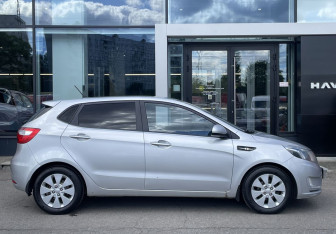 Подержанный автомобиль Kia Rio Hatchback 2012 года (4 фото)