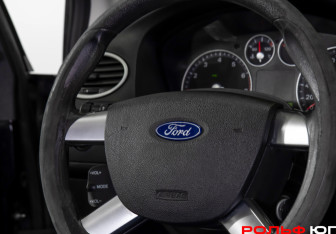 Подержанный автомобиль Ford Focus Sedan 2007 года (12 фото)