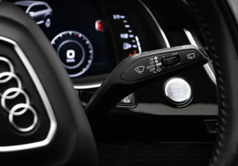 Подержанный автомобиль Audi Q7 2018 года (16 фото)