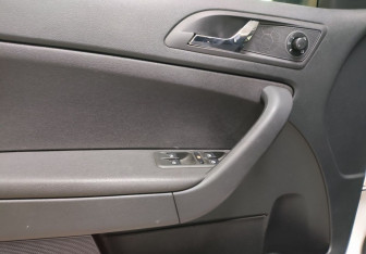 Подержанный автомобиль Skoda Yeti 2013 года (19 фото)