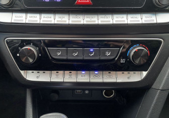 Подержанный автомобиль Hyundai Sonata 2019 года (13 фото)