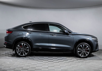 Подержанный автомобиль Geely Tugella 2023 года (4 фото)