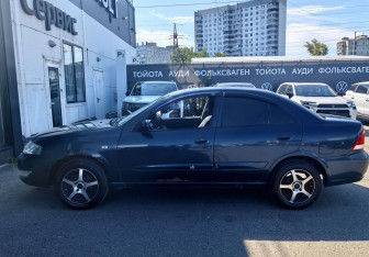 Подержанный автомобиль Nissan Almera Classic 2007 года (8 фото)
