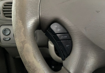 Подержанный автомобиль Dodge Caravan 2003 года (15 фото)