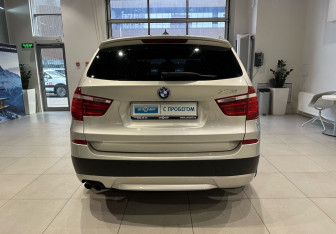 Подержанный автомобиль BMW X3 2011 года (5 фото)