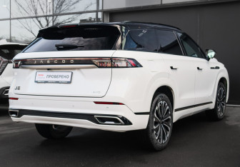 Подержанный автомобиль Jaecoo J8 2024 года (4 фото)