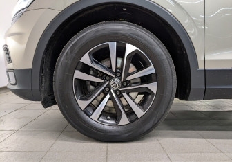 Подержанный автомобиль Volkswagen Tiguan 2019 года (21 фото)