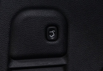 Подержанный автомобиль Jeep Grand Cherokee 2014 года (21 фото)