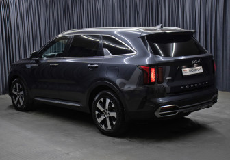 Подержанный автомобиль Kia Sorento 2021 года (7 фото)