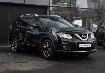 Подержанный автомобиль Nissan X-Trail 2017 года (4 фото)