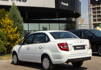Подержанный автомобиль LADA (ВАЗ) Granta Sedan 2024 года (5 фото)