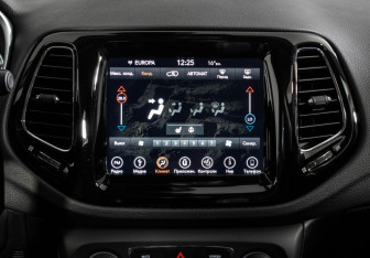 Подержанный автомобиль Jeep Compass 2019 года (14 фото)