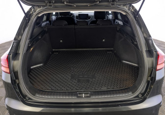 Подержанный автомобиль Kia Ceed Wagon 2020 года (10 фото)