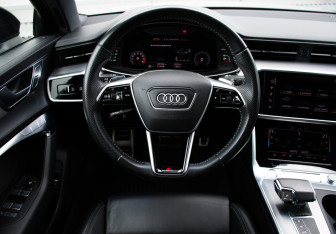 Подержанный автомобиль Audi A6 Sedan 2020 года (13 фото)