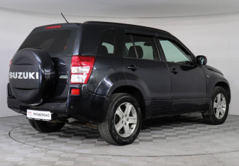 Подержанный автомобиль Suzuki Grand Vitara 2006 года (3 фото)