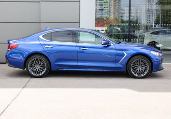 Подержанный автомобиль Genesis G70 2019 года (4 фото)