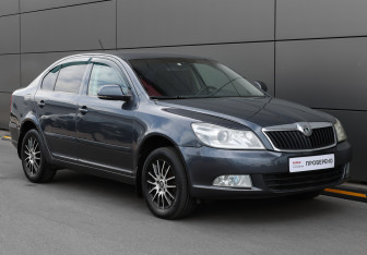Подержанный автомобиль Skoda Octavia Liftback 2011 года (2 фото)