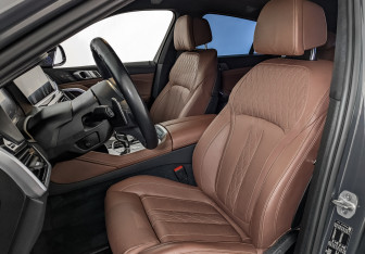 Подержанный автомобиль BMW X6 2023 года (20 фото)