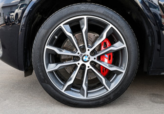 Подержанный автомобиль BMW X3 2019 года (32 фото)