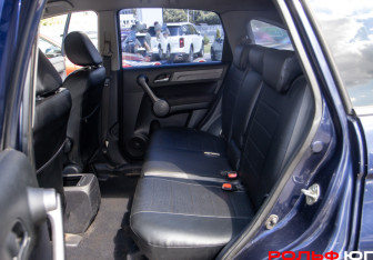 Подержанный автомобиль Honda CR-V 2008 года (8 фото)
