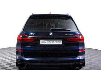 Подержанный автомобиль BMW X7 2021 года (6 фото)