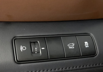 Подержанный автомобиль Hyundai Santa Fe 2021 года (28 фото)