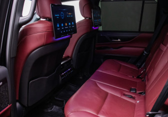 Подержанный автомобиль Lexus LX 2022 года (11 фото)