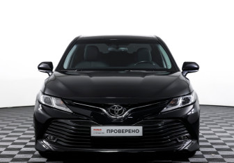 Подержанный автомобиль Toyota Camry Sedan 2018 года (2 фото)