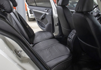 Подержанный автомобиль Skoda Octavia Liftback 2013 года (12 фото)