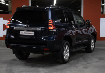 Подержанный автомобиль Toyota Land Cruiser Prado 2019 года (5 фото)