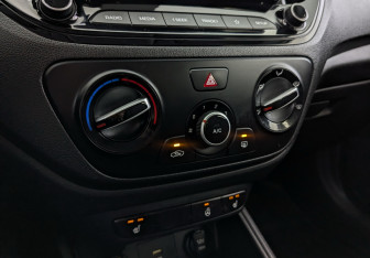 Подержанный автомобиль Hyundai Solaris Sedan 2021 года (26 фото)