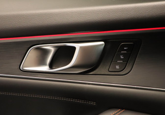 Подержанный автомобиль Changan UNI-K 2023 года (25 фото)