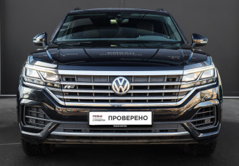 Подержанный автомобиль Volkswagen Touareg 2019 года (2 фото)