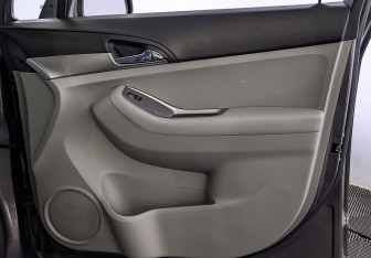 Подержанный автомобиль Chevrolet Orlando 2012 года (24 фото)