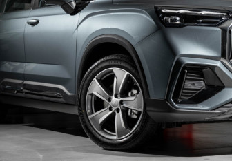 Новый Geely Okavango 2025 (2 фото)