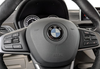 Подержанный автомобиль BMW X2 2020 года (25 фото)