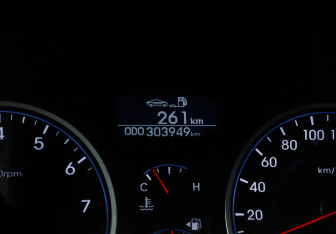 Подержанный автомобиль Hyundai Elantra Sedan 2010 года (11 фото)